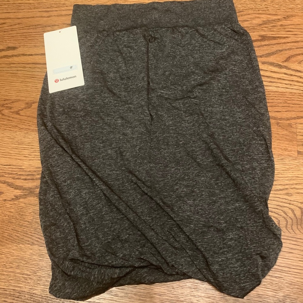 New! Lululemon Boulevard Bliss Skirt - Picture 5 of 8